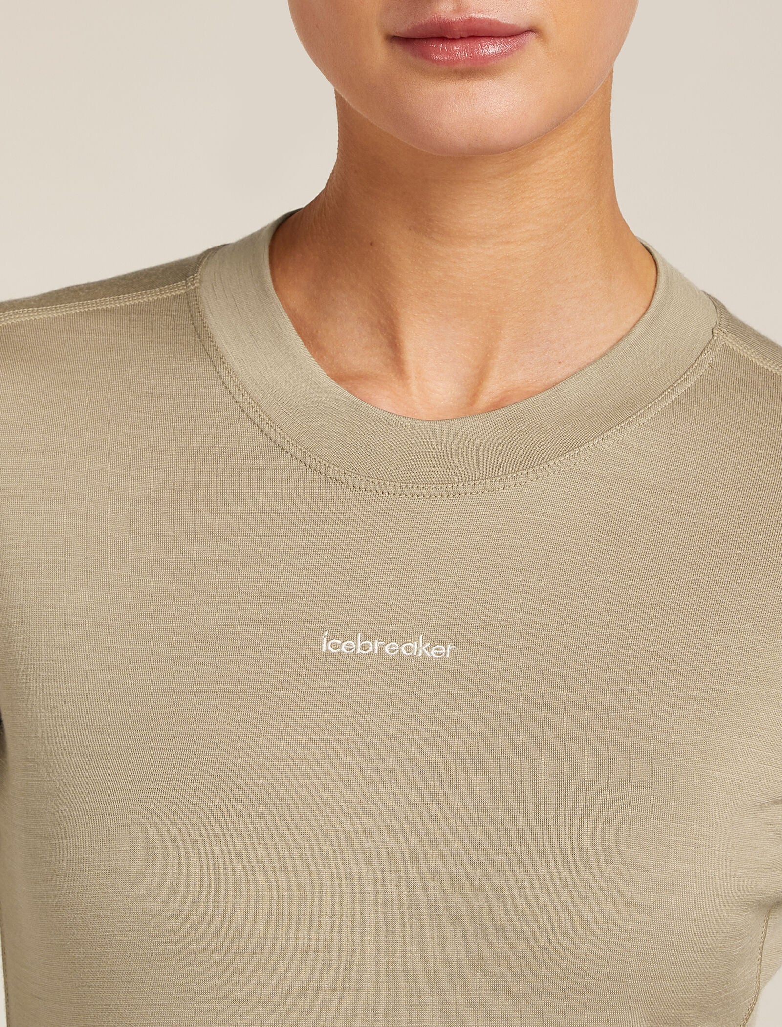 Women's 200 MerinoFine™ Ace Long Sleeve Mock Neck Thermal Top - Image 5