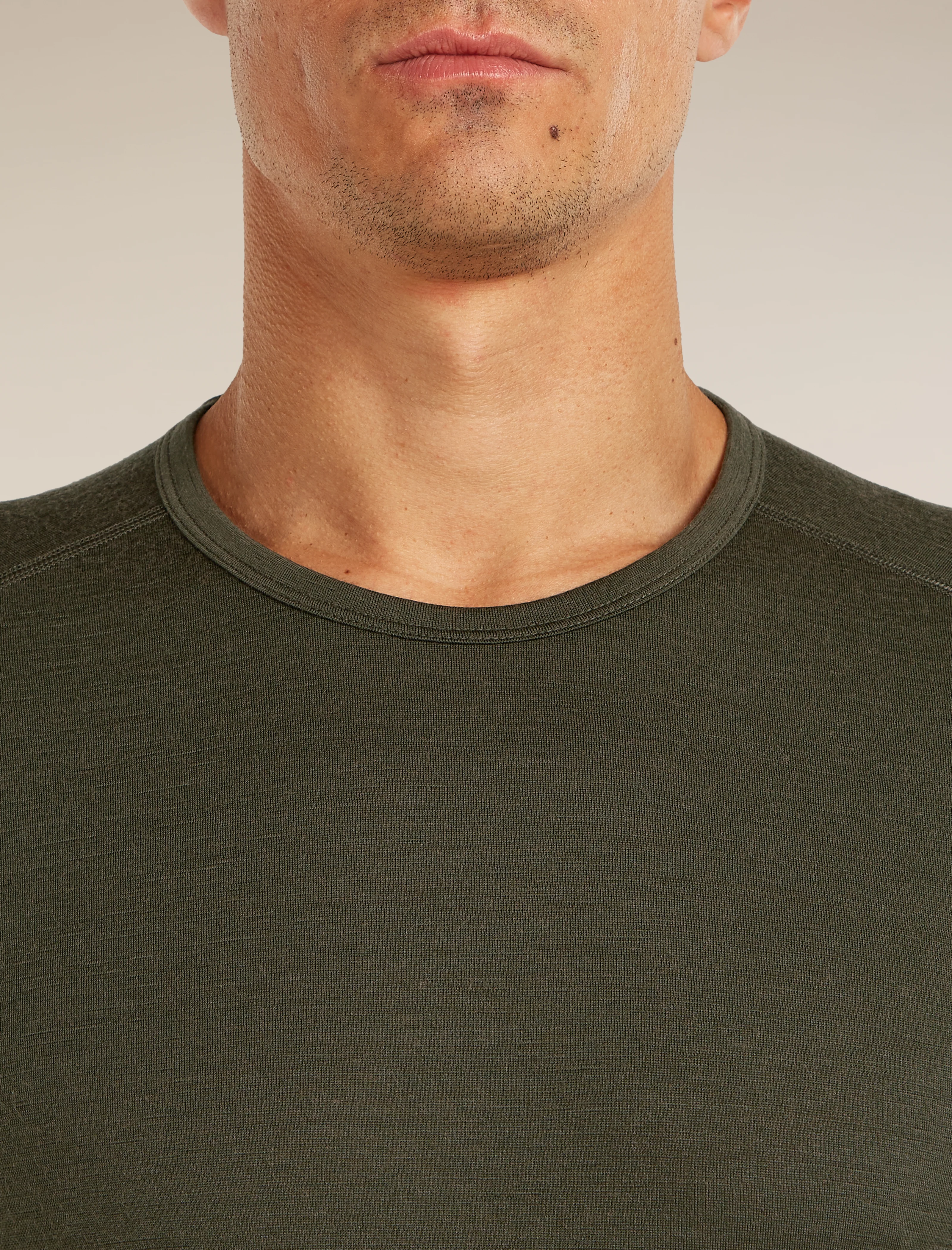 Men's Merino 200 Oasis Long Sleeve Crewe - Image 6