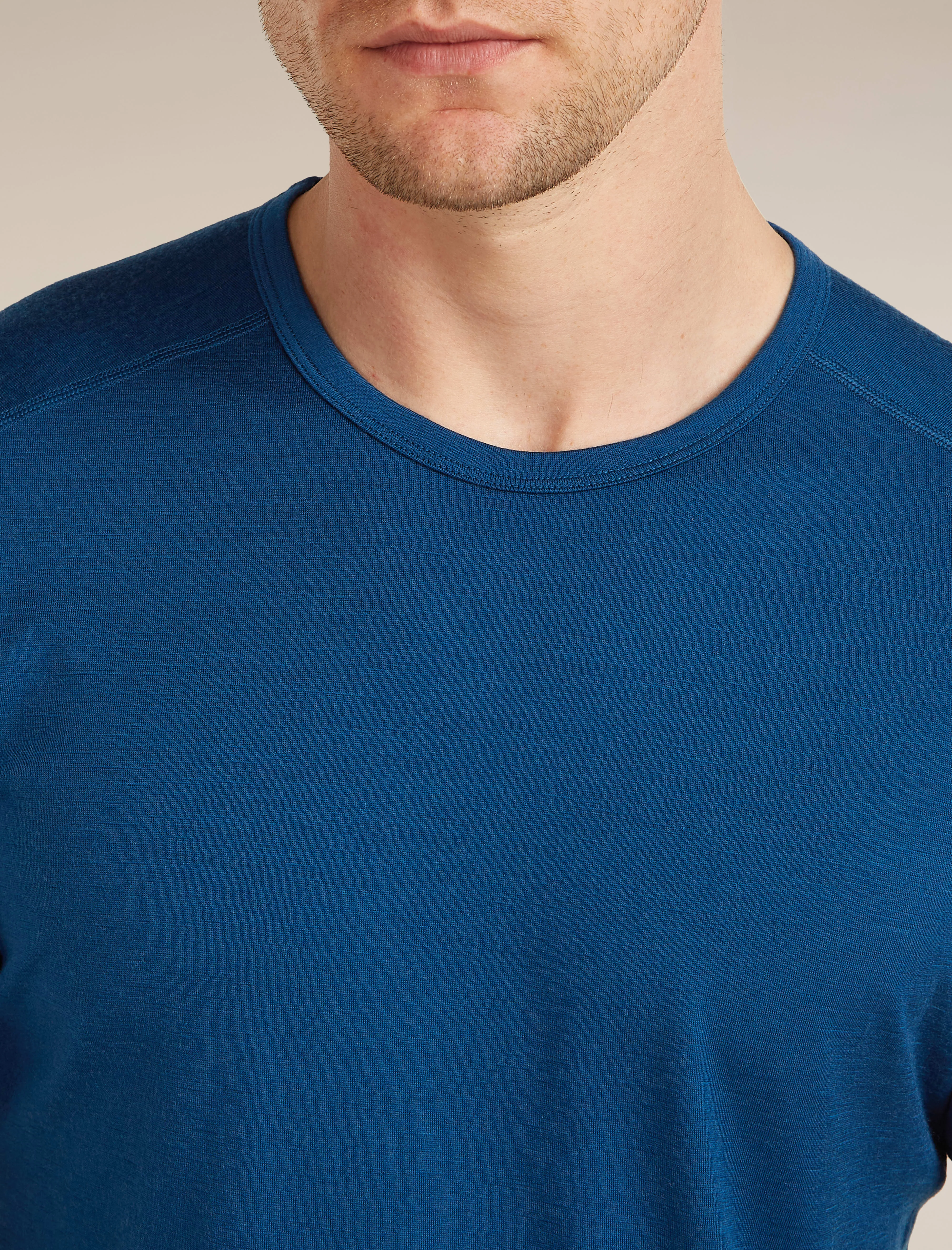 Men's Merino 200 Oasis Short Sleeve Crewe - Image 6
