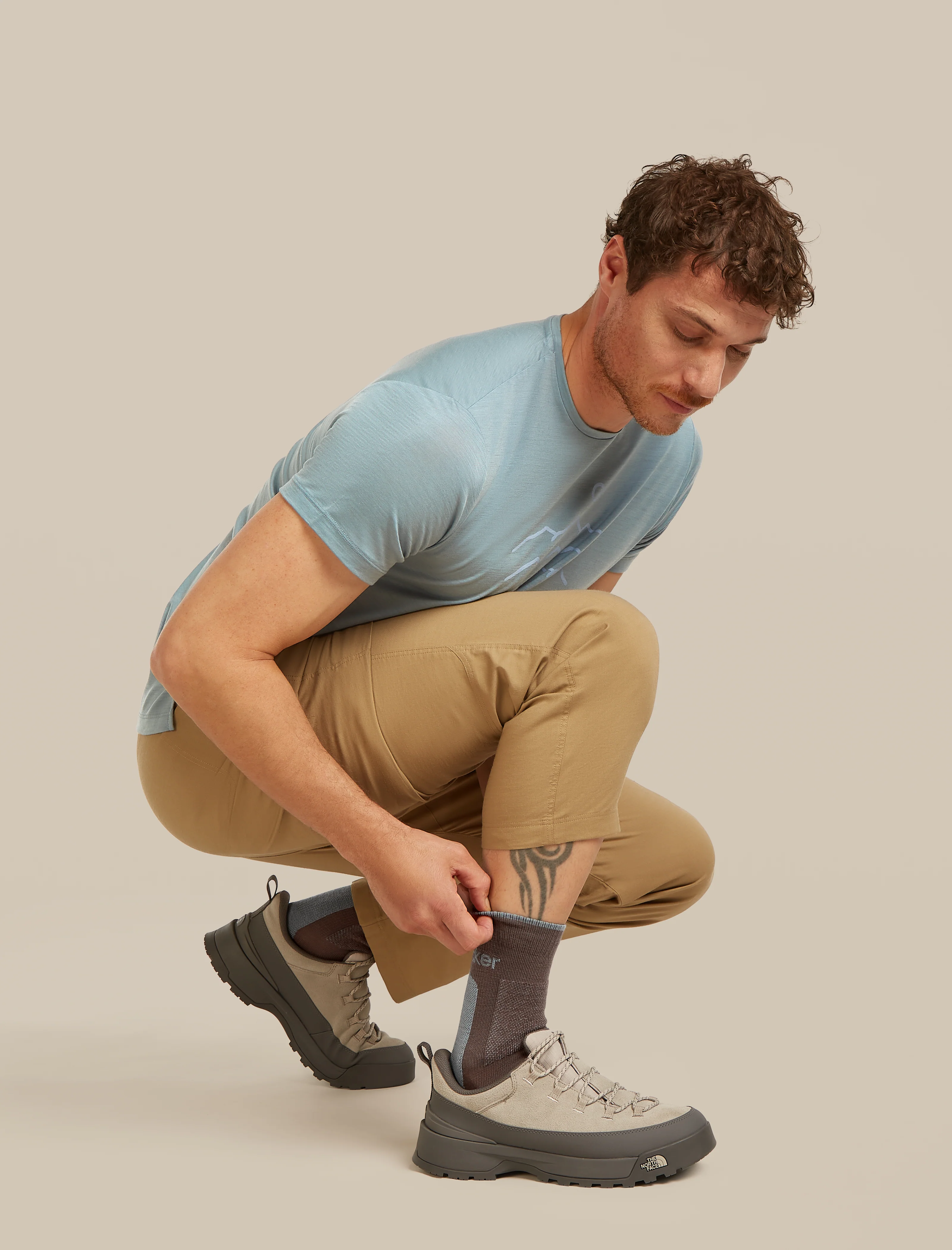Men's Merino Hike+ Medium Crew Socks - Image 6