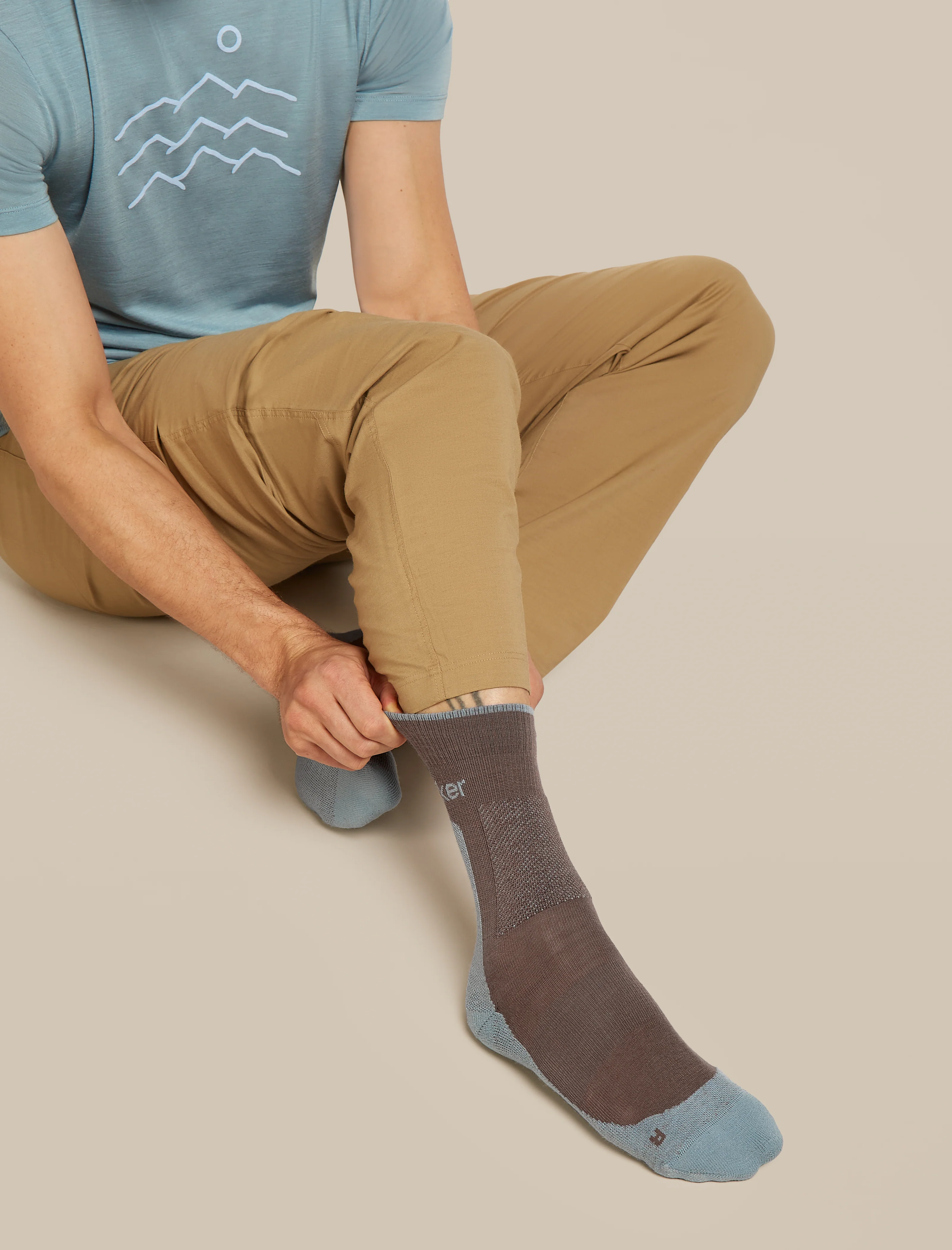 Men's Merino Hike+ Medium Crew Socks - Image 7