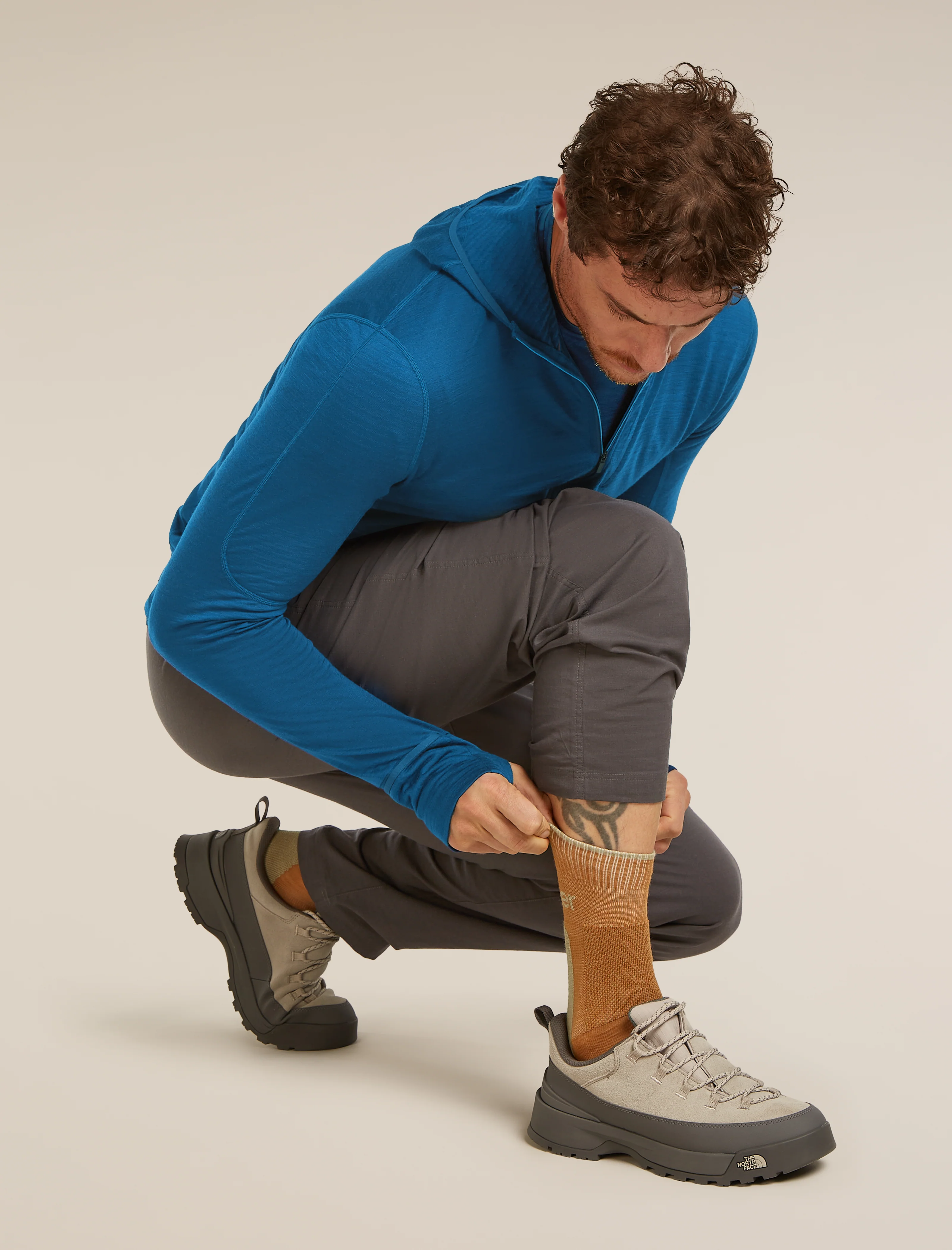 Men's Merino Hike+ Medium Crew Socks - Image 6