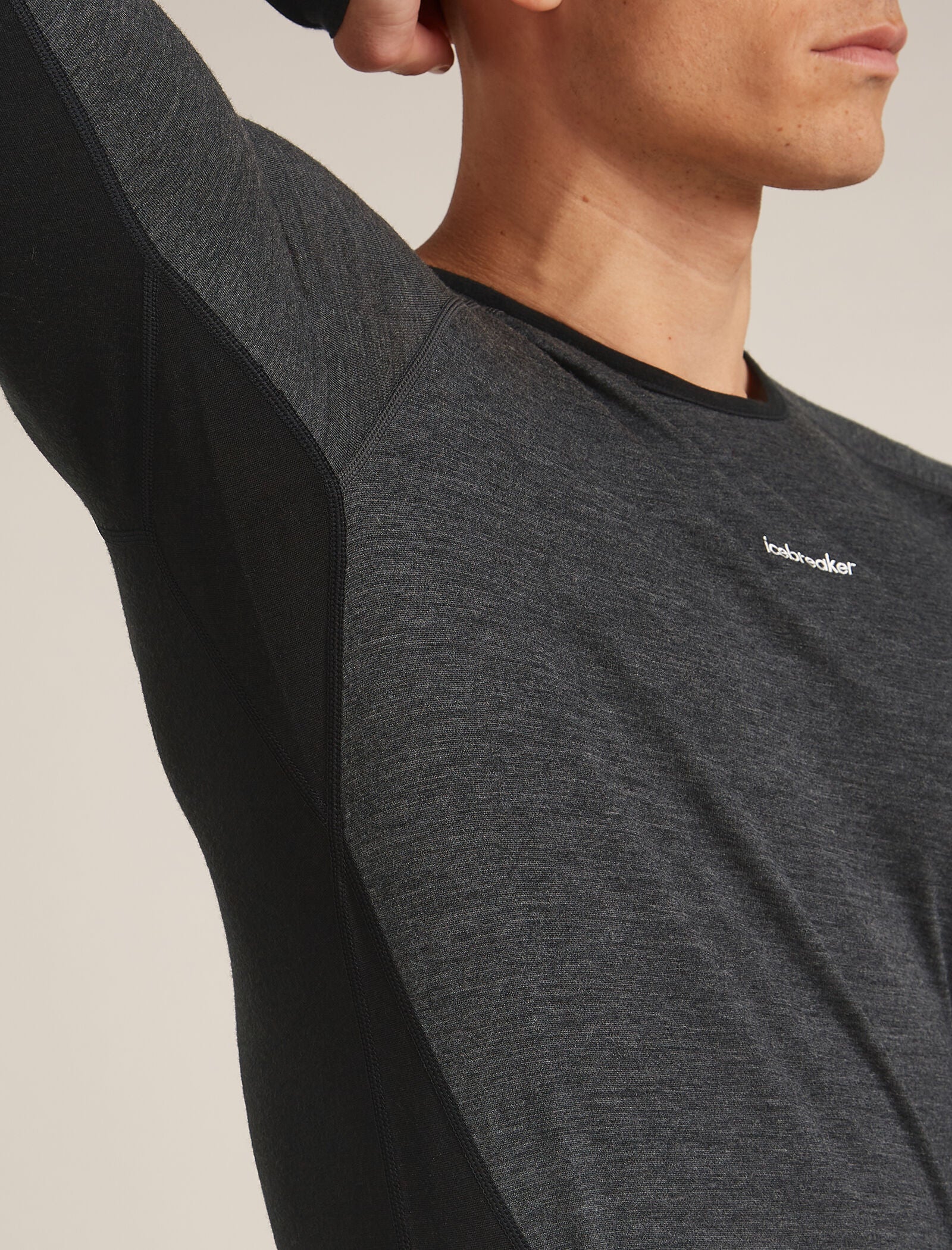 Men's Merino 200 Oasis+ Long Sleeve Crewe Thermal Top - Image 7
