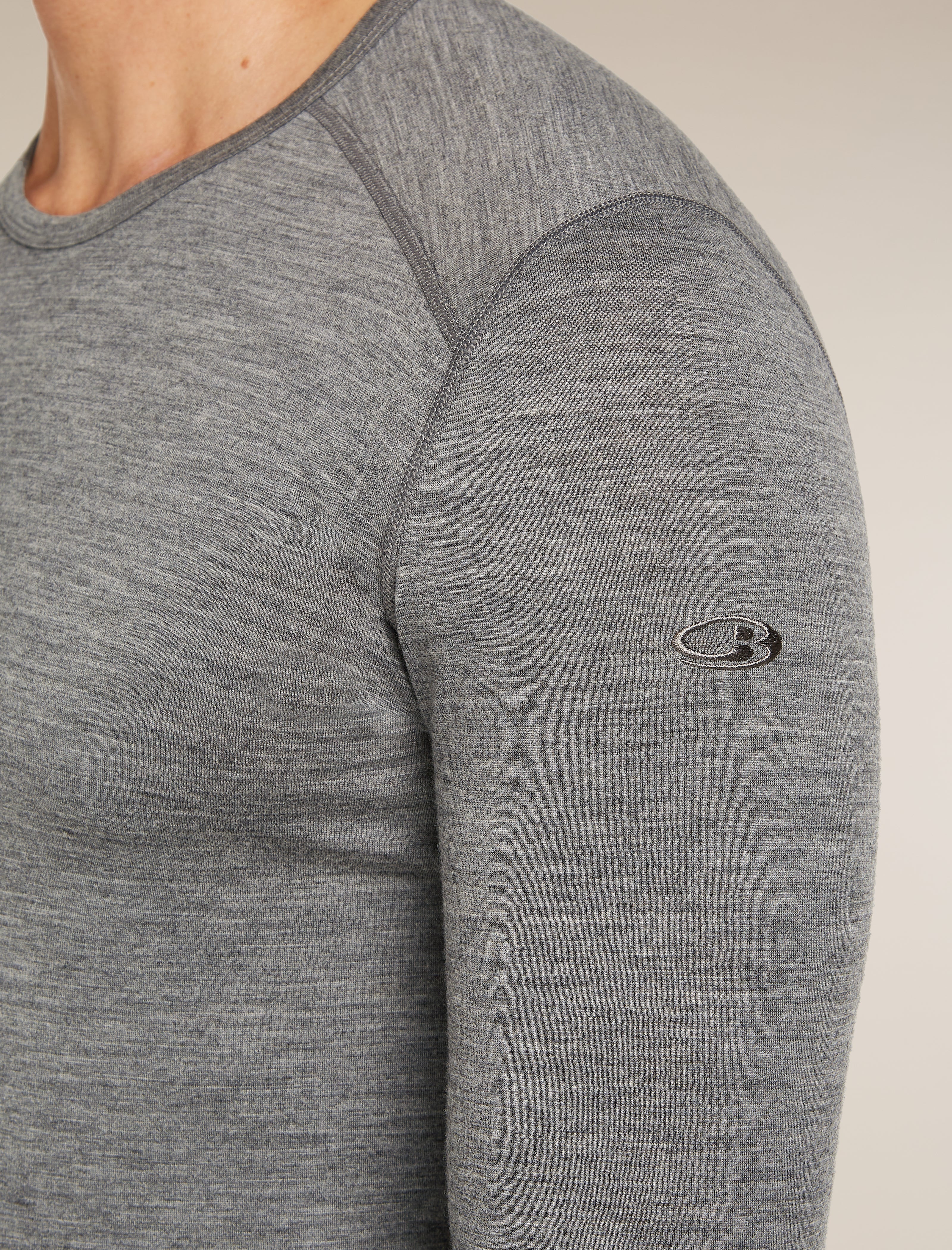 Men's Merino 200 Oasis Long Sleeve Crewe Thermal Top - Image 7