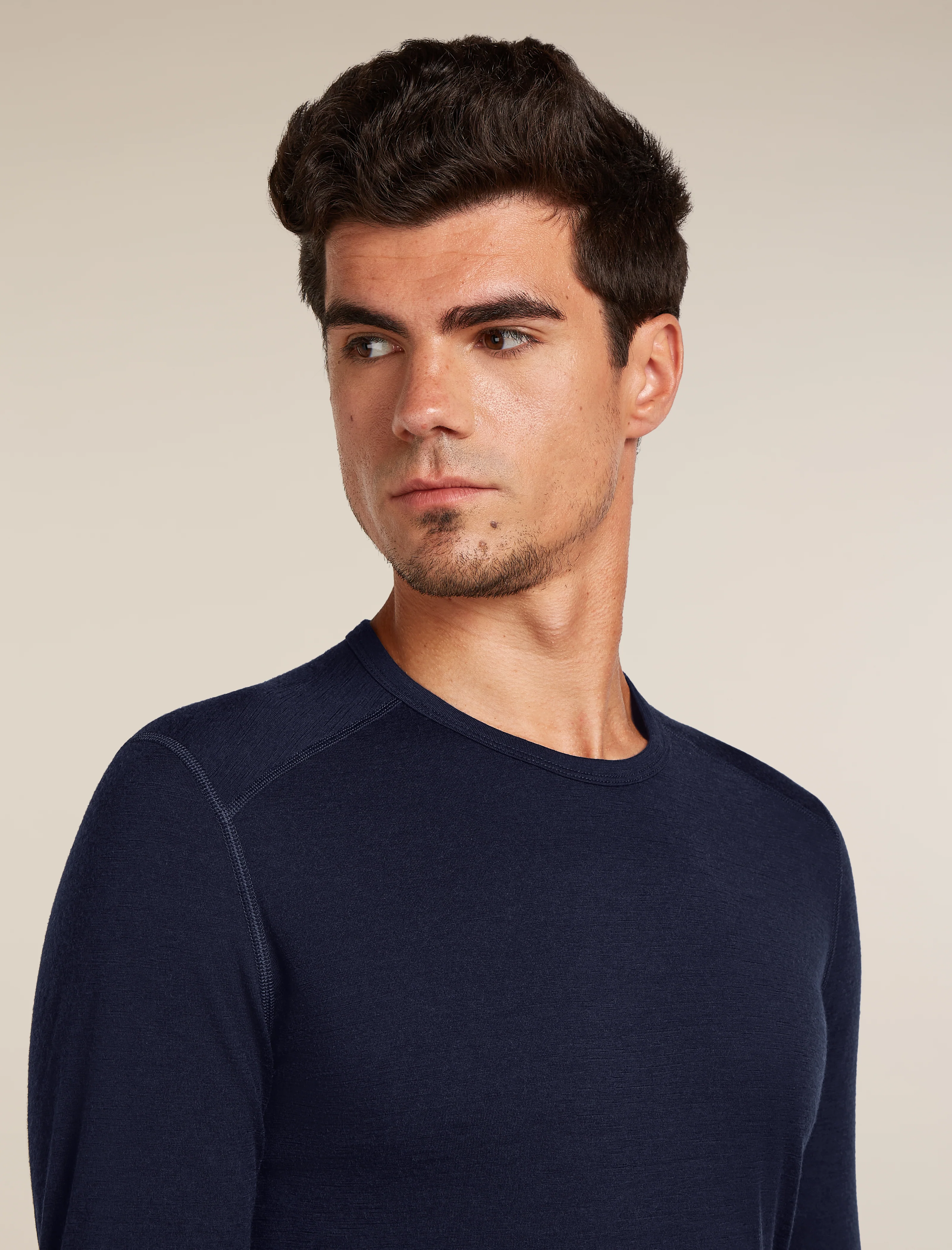 Men's Merino 200 Oasis Long Sleeve Crewe Thermal Top - Image 6
