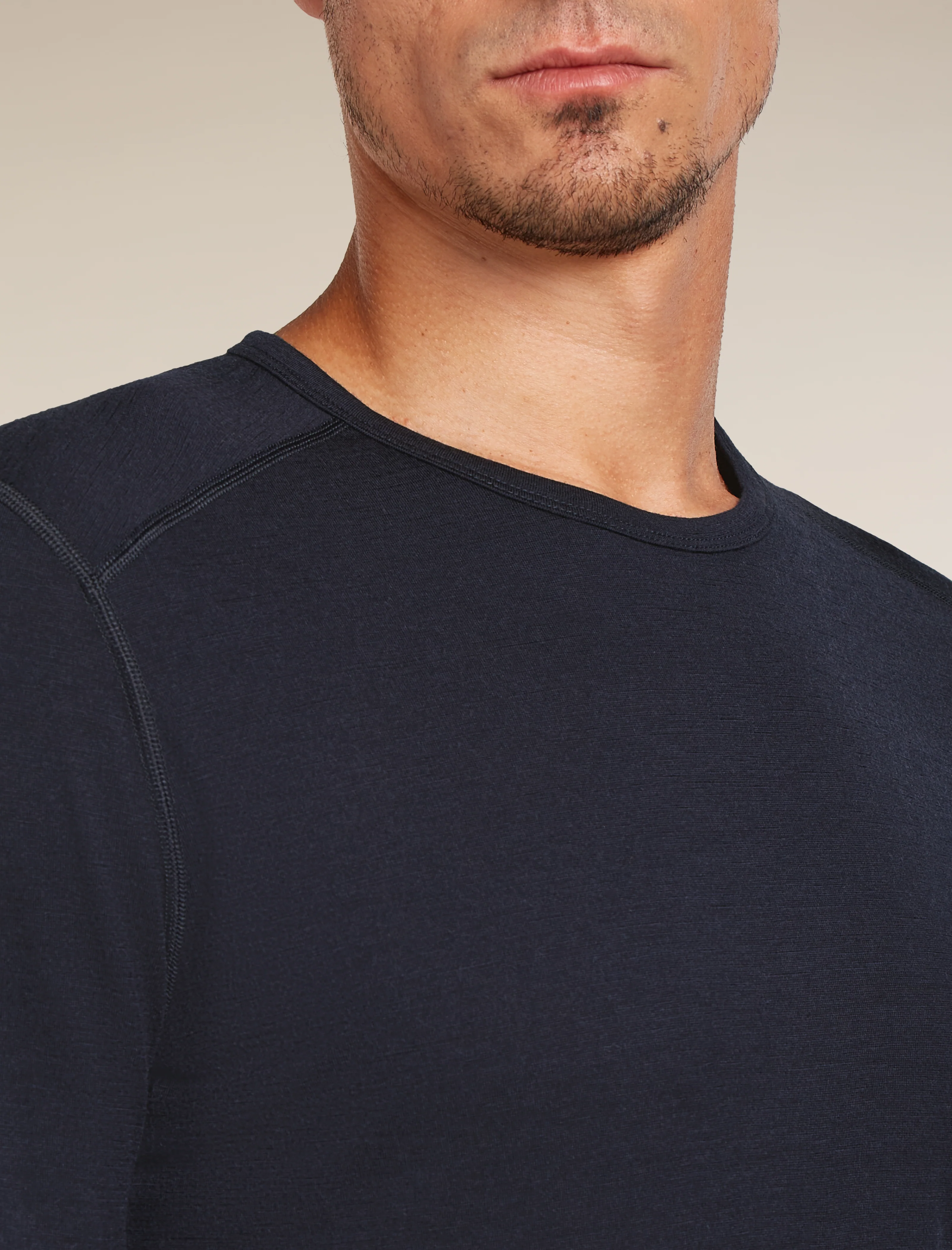 Men's Merino 200 Oasis Short Sleeve Crewe Thermal Top - Image 9