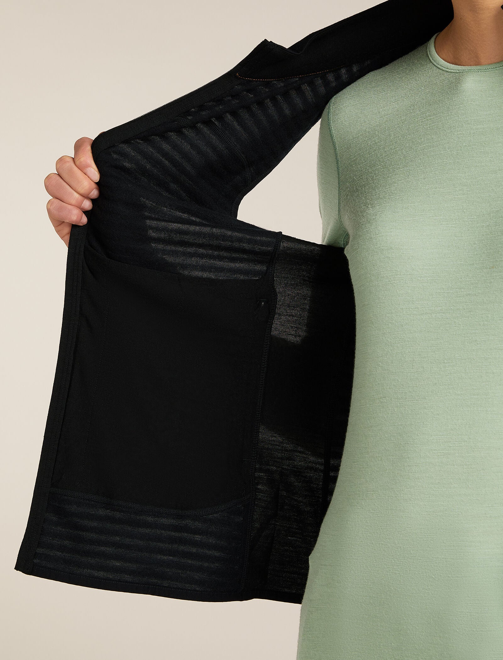 Women's Merino Blend 300 RealFleece™ Descender Vest - Image 8