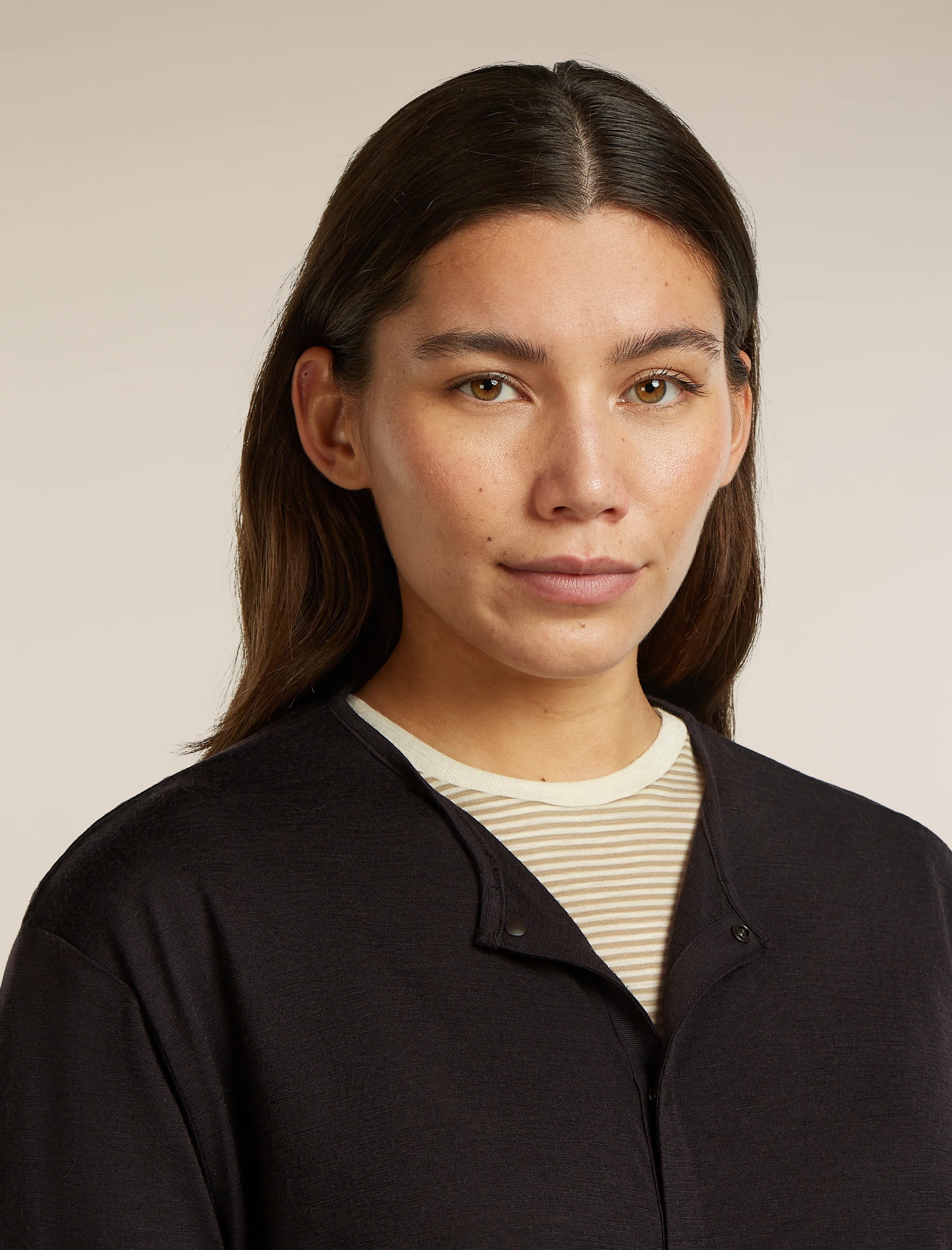 Unisex Merino 150 Round Neck Cardigan - Image 13
