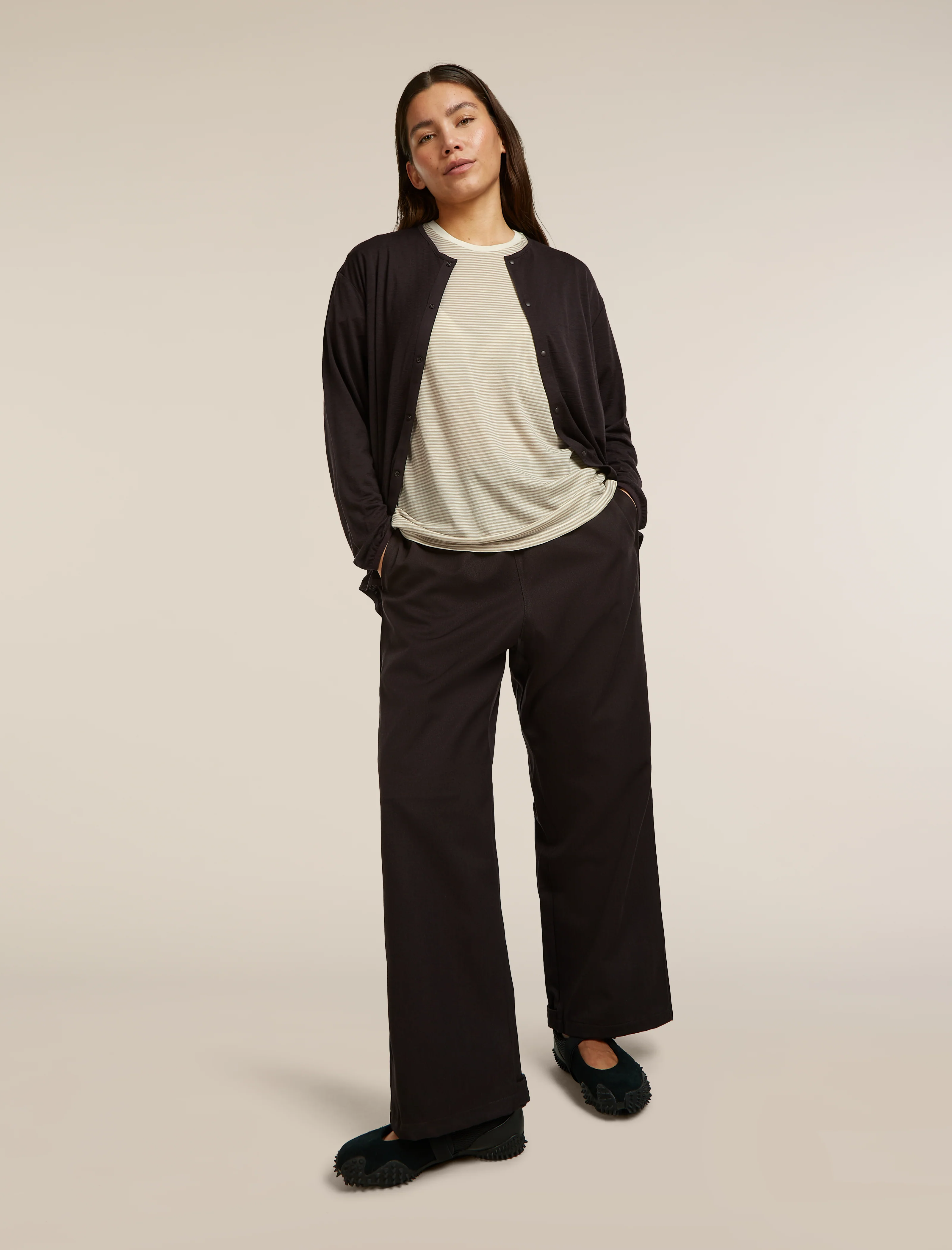 Unisex Merino 150 Round Neck Cardigan - Image 16