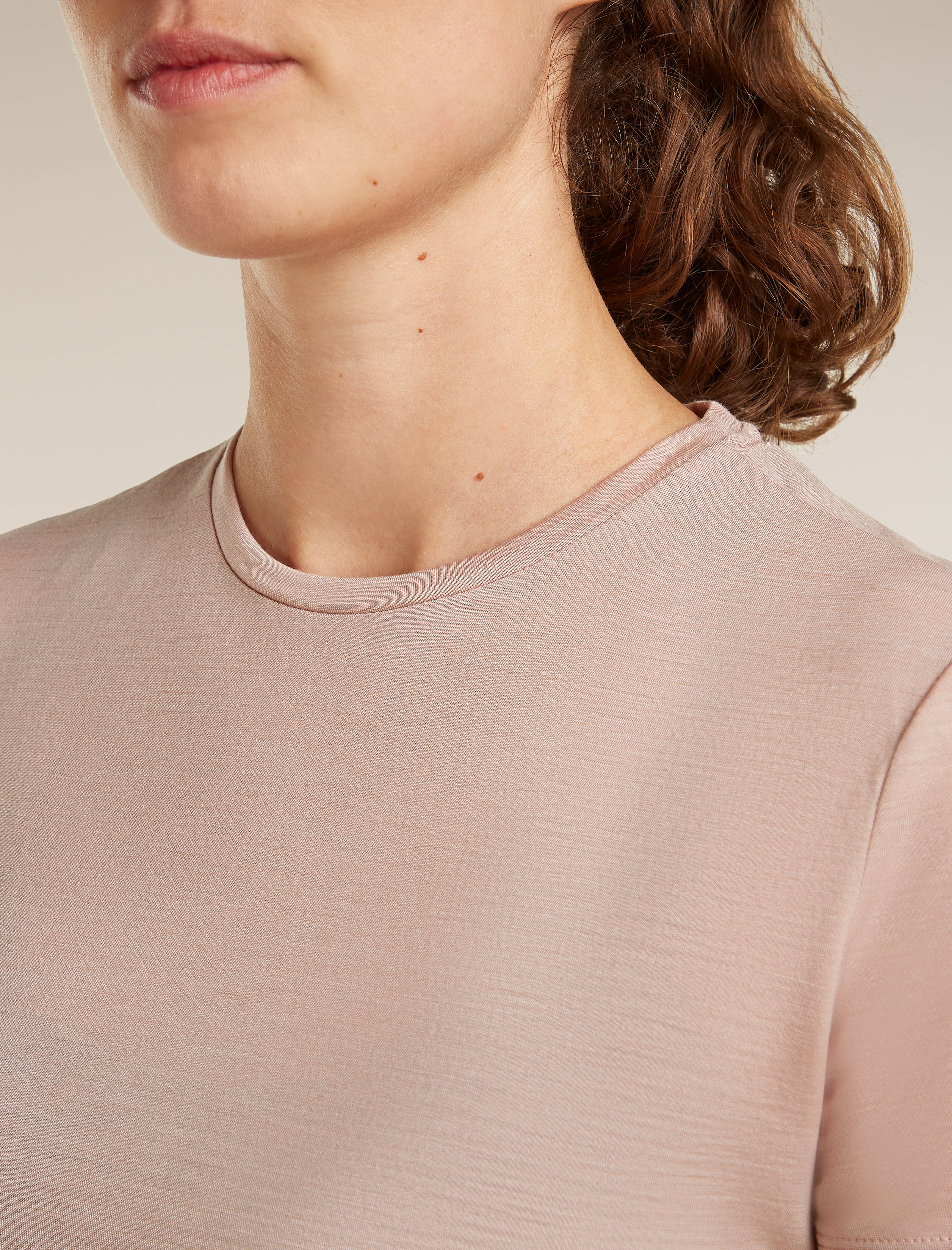 Women's Merino Blend 125 Cool-Lite™ Sphere Short Sleeve Tee - Image 10