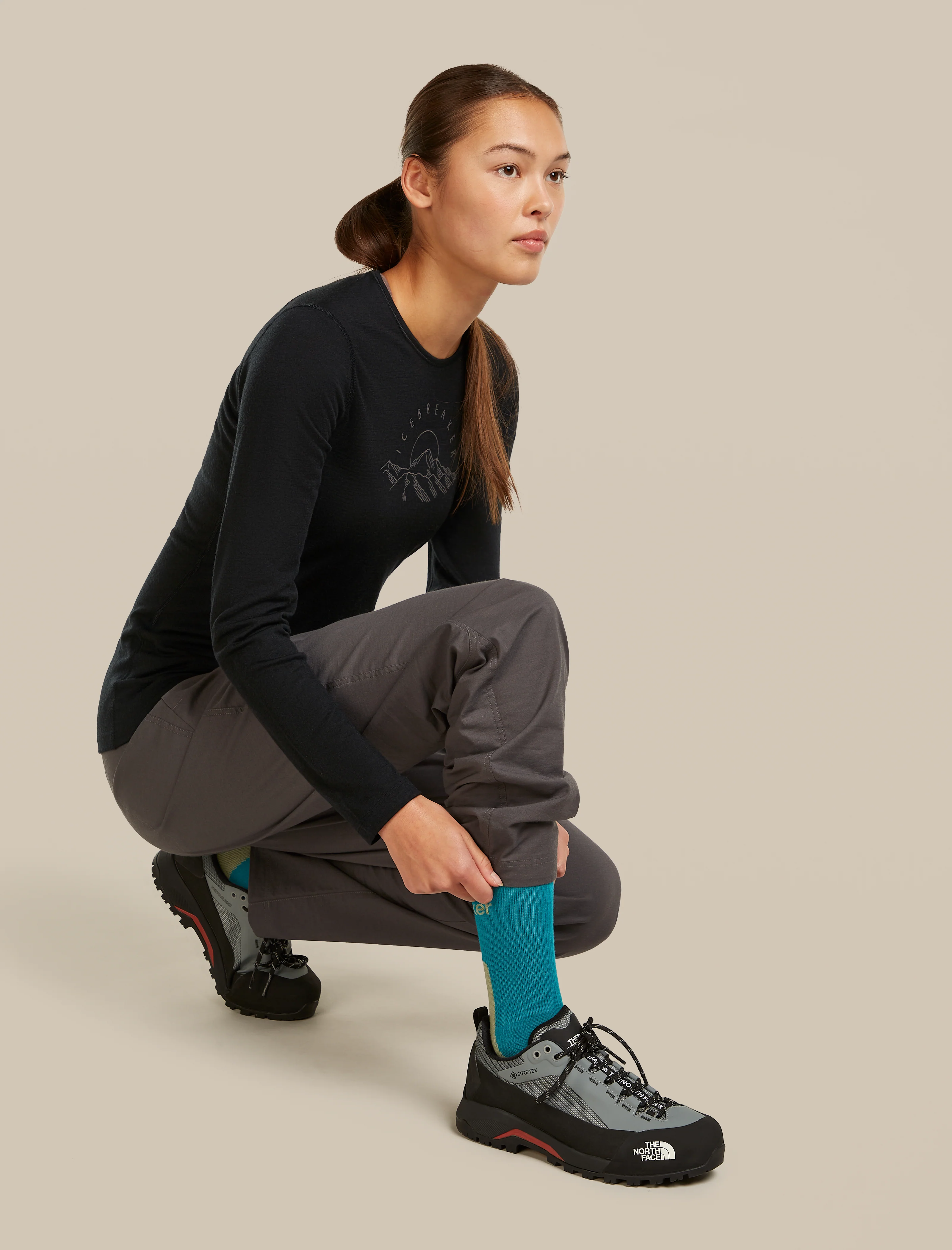 Women's Merino Hike+ Light Crew Socks - Image 4